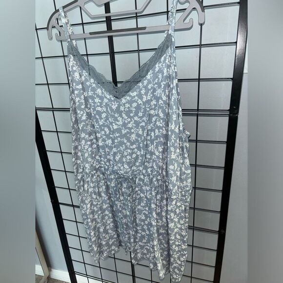 City Chic plus size light blue with white flowers elastic waisted cami - Picture 2 of 7